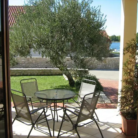 Vesna Apartman Nin