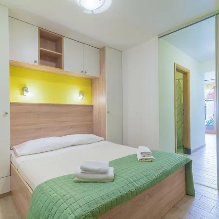 Apartment Apartments Vesna